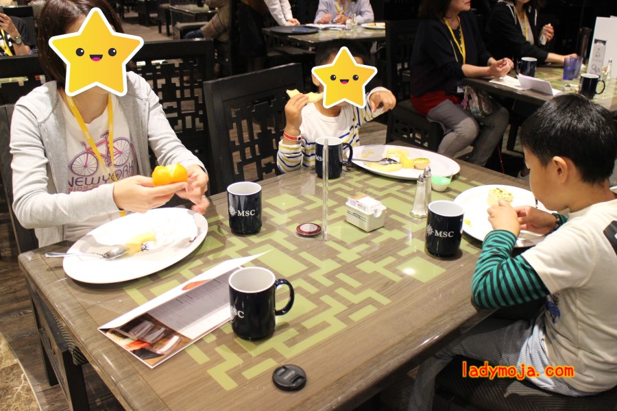 クルーズ旅行夜食のおやつ